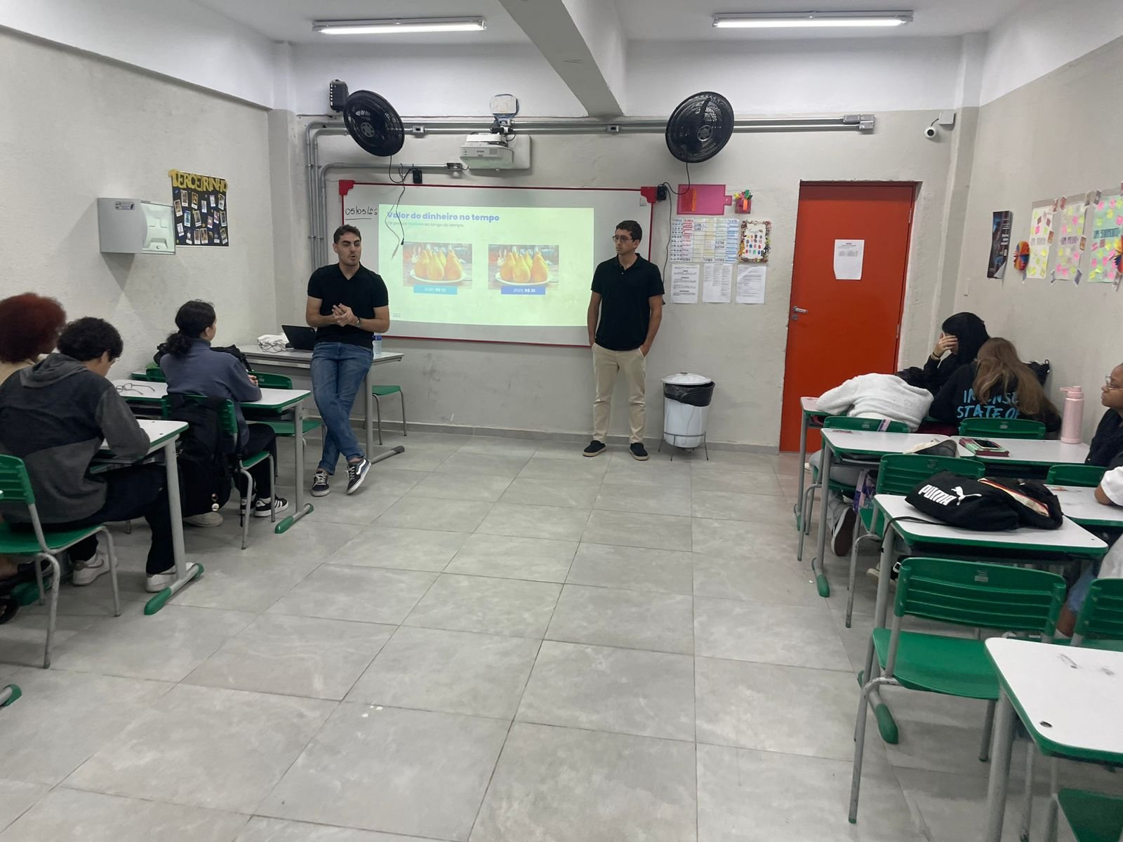 Dinâmica em sala de aula do Projeto Capitus